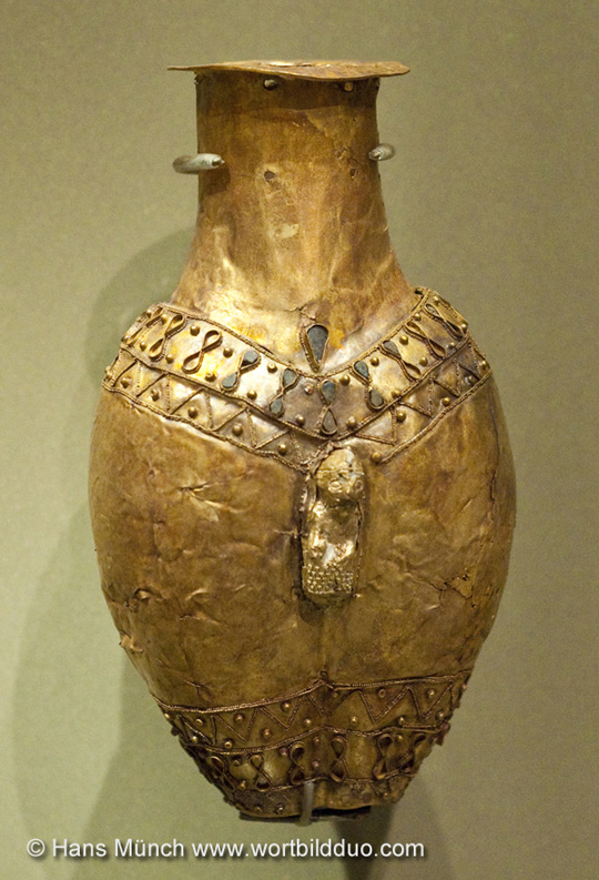 Phönizisches Behältnis im Nationalmuseum Beirut