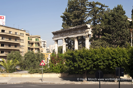 Römische Säulen vor dem Nationalmuseum Beirut