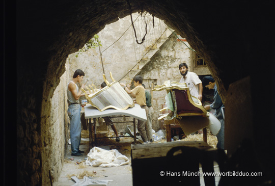 Möbelbauer in den Souks von Tripoli